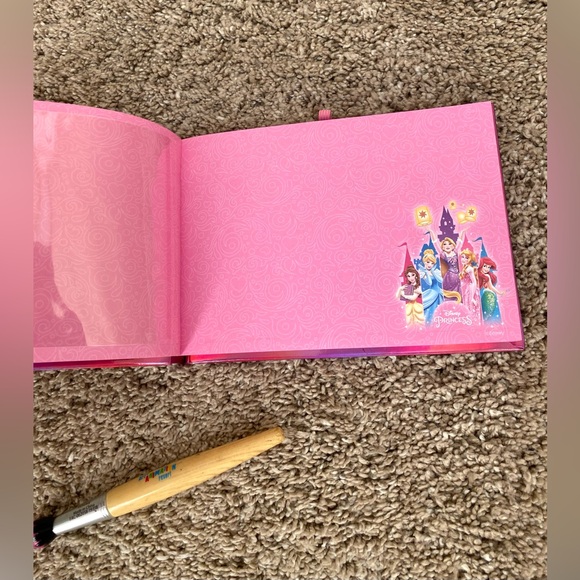 Disney Princess Autograph Book - Picture 12 of 13